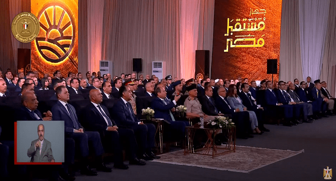 السيسى يؤكد ضرورة تكامل عمل الدولة والقطاع الخاص لتطوير البنية الأساسية