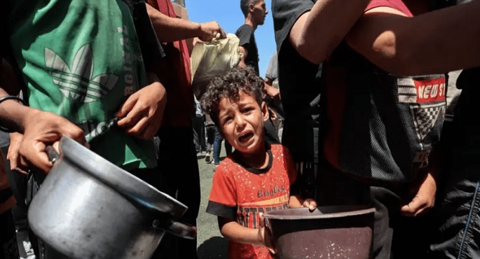 الجيش الإسرائيلى يوسّع نطاق عملياته بغزة.. وسوء التغذية يتفشى بالقطاع