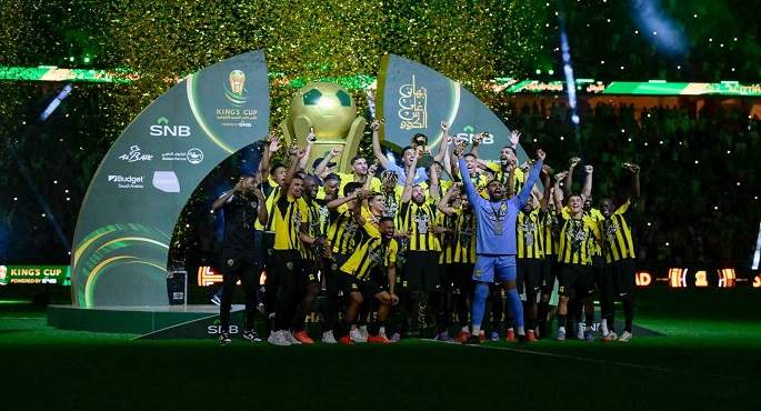 اتحاد جدة يتوج بلقب كأس خادم الحرمين الشريفين بفوزه على القادسية 3 / 1