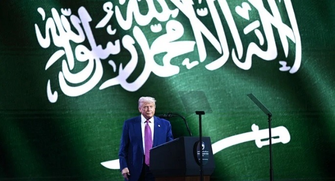 بالفيديو.. ترامب يعلن من الرياض رفع العقوبات عن سوريا