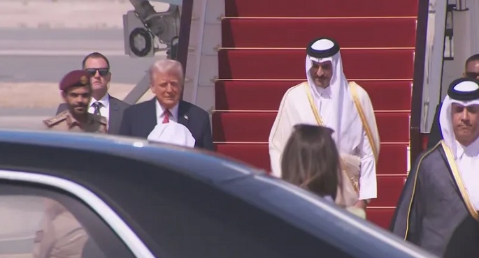 الرئيس الأمريكى يصل إلى قطر المحطة الثانية بجولته فى المنطقة