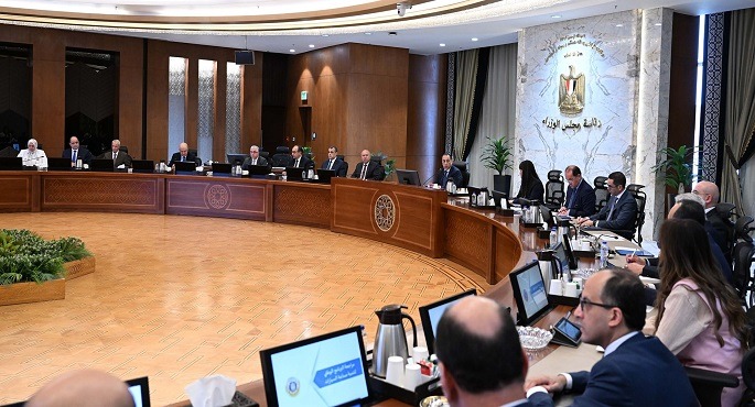 مدبولى: “البرنامج الوطنى لتنمية صناعة السيارات” ركيزة رئيسية لتوطينها فى مصر