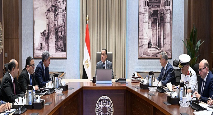رئيس الوزراء يوجه بدراسة كيفية الاستفادة من آثار الإسكندرية الغارقة بخليج أبى قير