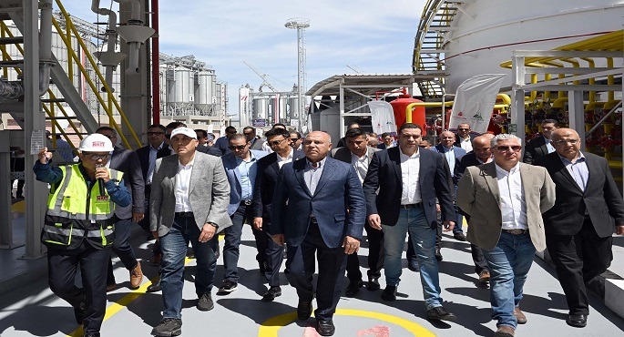 بالصور ..رئيس الوزراء يشهد افتتاح محطة الصب السائل لشركة “نيو هورايزون تانك ترمينال” بميناء غرب بورسعيد