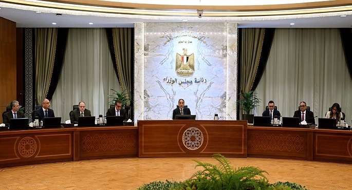 بالصور.. رئيس الوزراء يستعرض الإجراءات المقترحة لتيسير تسجيل ودخول الماركات العالمية إلى السوق المصرية