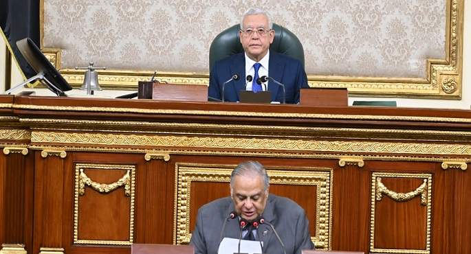 النواب يوافق نهائيا على تعديلات قوانين تقسيم الدوائر ومجلسى النواب والشيوخ