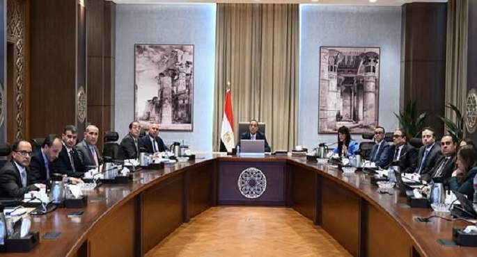 بالصور.. مدبولى يؤكد استمرار جهود الحكومة لتحقيق المستهدف الخاص باستدامة المسار النزولى للدين الخارجى