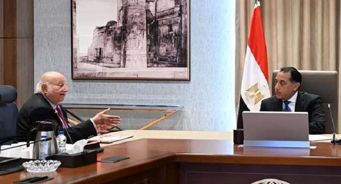 بالصور.. رئيس الوزراء يستعرض مقترحاً للاستغلال الأمثل سياحياً لمسار العائلة المقدسة