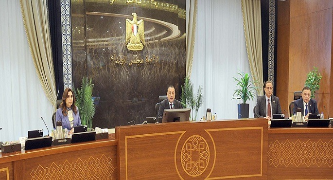 رئيس الوزراء يترأس الاجتماع السابع لمجلس المحافظين ويشدد على أهمية مواجهة مخالفات البناء