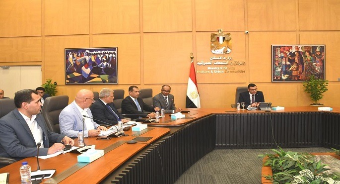 بالصور.. وزير الإسكان يتابع مشروعات المبادرة الرئاسية “حياة كريمة” بمحافظات الأقصر والفيوم وكفر الشيخ
