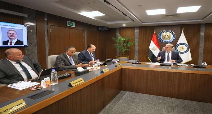 بالصور.. وزير البترول: 15.5 مليار جنيه تعاقدات جديدة لصان مصر بزيادة 41 %