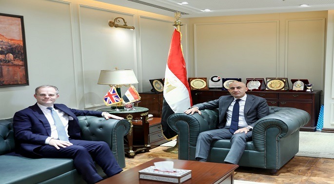 وزير التعليم و السفير البريطانى يبحثان التعاون فى المشروعات التعليمية المشتركة