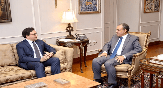 وزير الخارجية يؤكد على الأهمية التي توليها الوزارة للدبلوماسية الثقافية