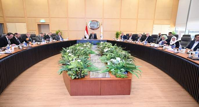 وزير النقل يؤكد ضرورة استمرار الدورات التدريبية للعاملين بشركة صيانة وخدمات السكك الحديدية