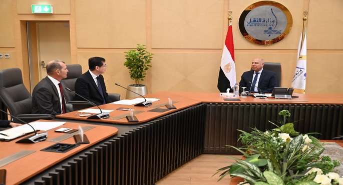 كامل الوزير يلتقى الرئيس التنفيذى لشركة ميتسوبيشى ماشينيرى اليابانية لبحث التعاون فى مجال مترو الأنفاق