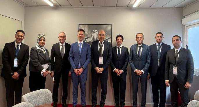وزير الطيران المدنى يلتقى مسئولى كبرى الشركات العالمية المتخصصة فى إدارة وتشغيل المطارات