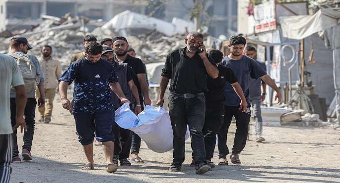 3 شهداء بينهم أطفال إثر قصف الاحتلال خيمة نازحين بمواصى خان يونس