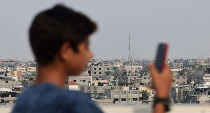 انقطاع خدمات الاتصالات فى جنوب ووسط قطاع غزة