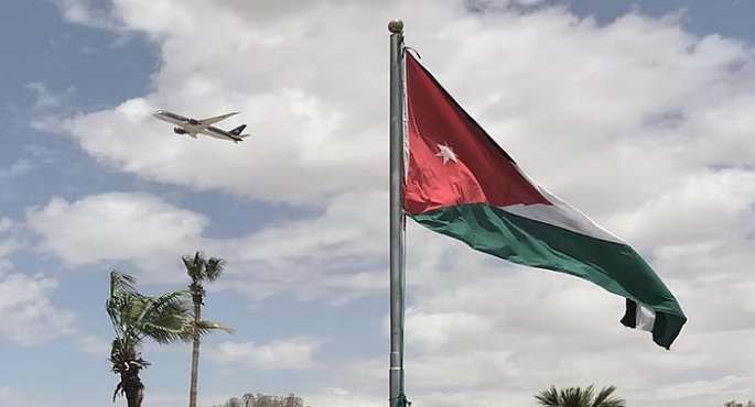 الأردن يعلن إعادة فتح مجاله الجوى بعد إجراء تقييم للمخاطر