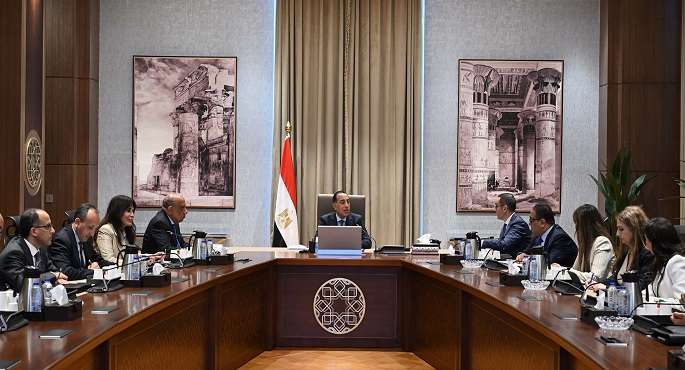 رئيس الوزراء يستعرض الفرص الاستثمارية فى قطاع الكهرباء والطاقة خلال السنوات العشر القادمة