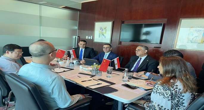 وزير الاستثمار يعقد لقاءات مع مسئولى 6 شركات صينية لاستعراض فرص الاستثمار بالسوق المصرى