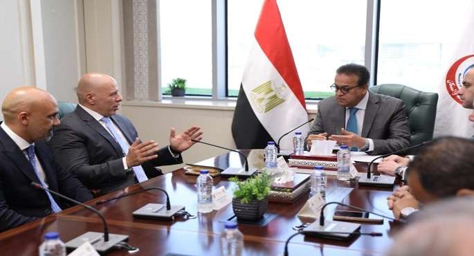 وزير الصحة يبحث مع شركة “جنرال إليكتريك هيلث كير “مشروع توطين أجهزة السونار