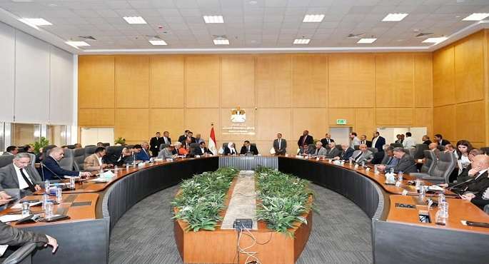 وزير الإسكان يؤكد أهمية التواصل والتكامل بين السلطتين التنفيذية والتشريعية لتحقيق مصلحة الوطن والمواطنين