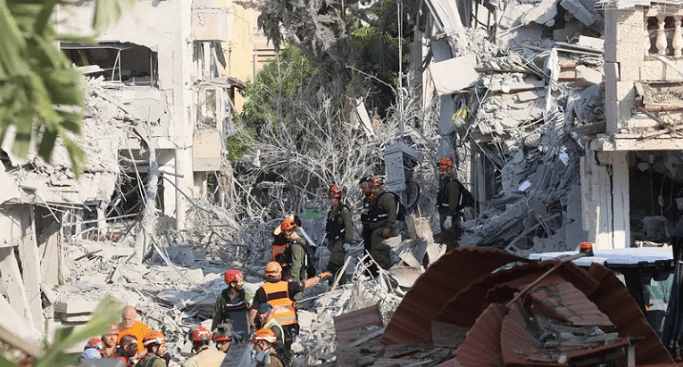 لوفيجارو : حرب إسرائيل وإيران وغموض حول اليوم التالى