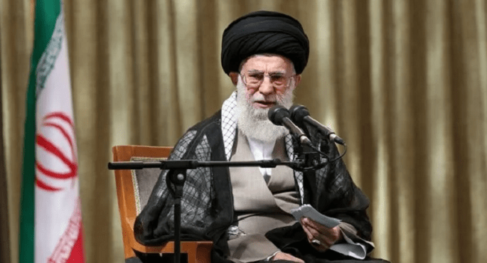 المرشد الإيراني ينتقد تهديد ترامب بالتدخل لمساعدة المتظاهرين.. ويؤكد: طهران لن تستسلم