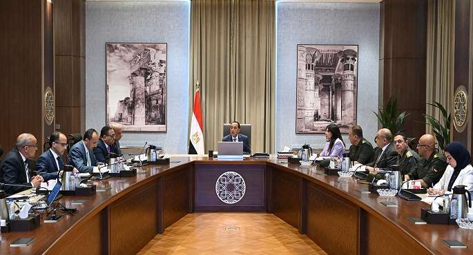 رئيس الوزراء: تشغيل منظومة الطاقة الشمسية بالحى الحكومى بالعاصمة الإدارية لترشيد استهلاك الكهرباء