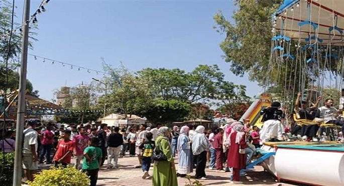 المواطنون يحتفلون برابع أيام عيد الأضحى المبارك على مستوى الجمهورية