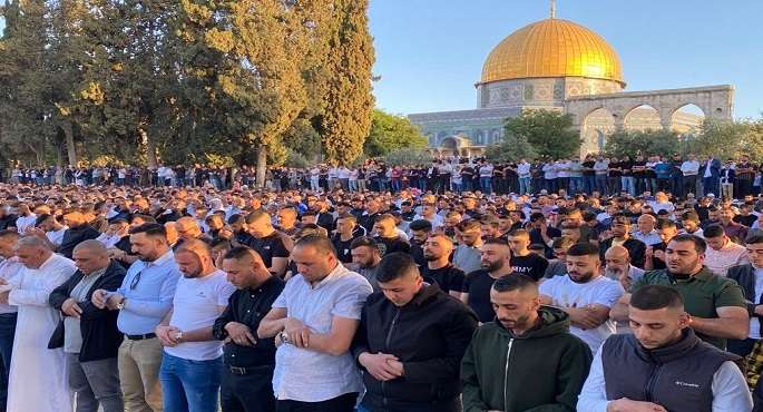 45 ألفا يؤدون صلاة الجمعة فى المسجد الأقصى