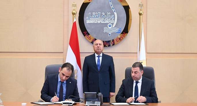 وزير النقل يشهد توقيع عقد ترخيص شركة لتنظيم خدمات النقل البرى باستخدام تكنولوجيا المعلومات