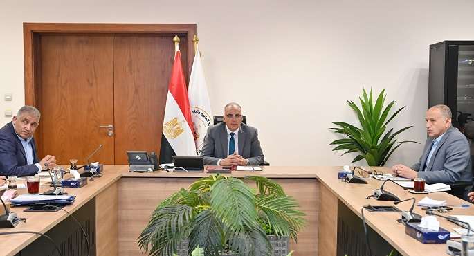 وزير الرى يوجه برفع درجة الاستعداد وتفعيل غرف الطوارئ بالمحافظات خلال أجازة عيد الأضحى