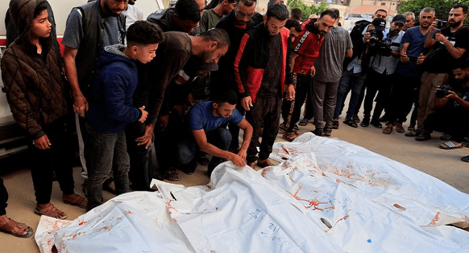 أكثر من 18 شهيدًا وعشرات الإصابات برصاص الاحتلال قرب مركز المساعدات وسط القطاع