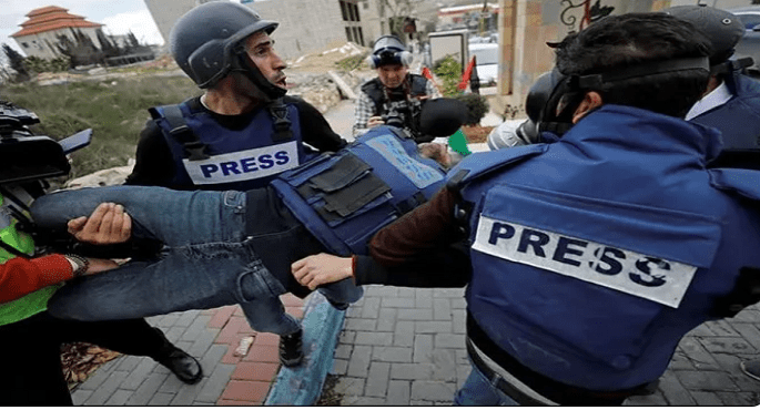 استشهاد صحفيين فى قصف الاحتلال الإسرائيلى ساحة المستشفى المعمدانى فى غزة