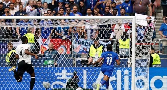 فرنسا تحقق المركز الـ3 بدورى الأمم الأوروبية بالفوز على ألمانيا (2-0)