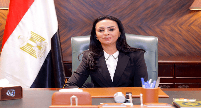 وزيرة التضامن الاجتماعى توجه بصرف مساعدات مالية لأسر ضحايا حريق مصنع الزاوية الحمراء