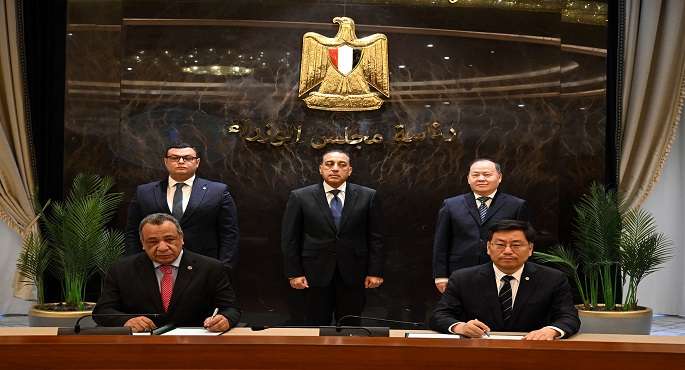 مدبولى يشهد توقيع بروتوكول تأسيس تحالف مشترك بين “المقاولون العرب وشركة صينية”