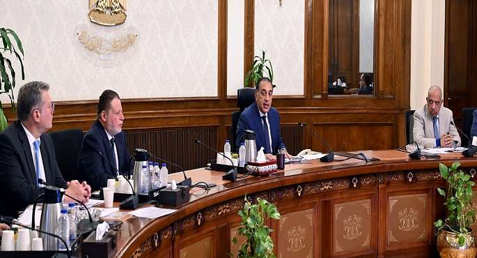 رئيس الوزراء يتابع خطة توفير مخزون مطمئن من المواد البترولية والغاز الطبيعى