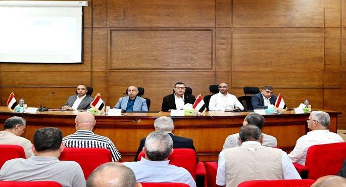 وزير الإسكان يتابع سير العمل فى مشروعات “حياة كريمة”بمحافظة المنيا