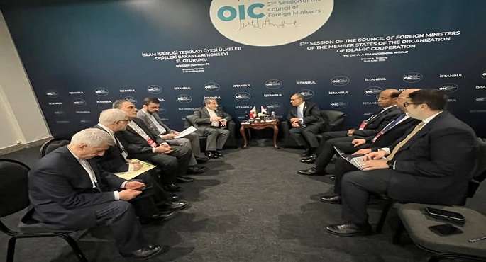 وزير الخارجية والهجرة يلتقي بوزير خارجية إيران في اسطنبول