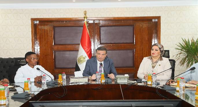 وزير الزراعة يبحث التعاون مع وفد نقابة العاملين بالبنوك فى جنوب إفريقيا