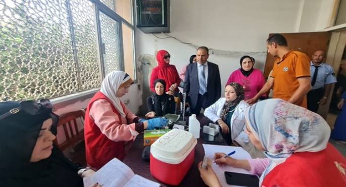 “الصحة”:”100 يوم صحة” قدمت 23 مليونًا و504 آلاف خدمة طبية مجانية