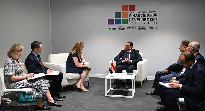 مدبولى يلتقى المديرة العامة للمنظمة الدولية للهجرة ويطالب بتقديم الدعم اللازم من قبل المجتمع الدولى لمصر