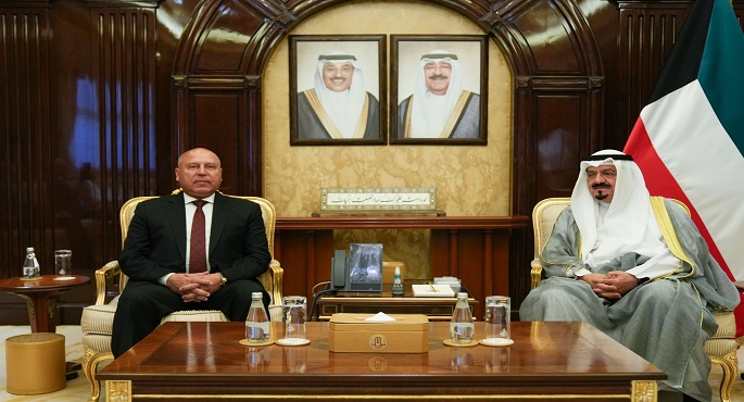 وزير النقل يبحث مع رئيس وزراء الكويت سبل جذب الاستثمارات بمجال الموانئ والمناطق اللوجيستية
