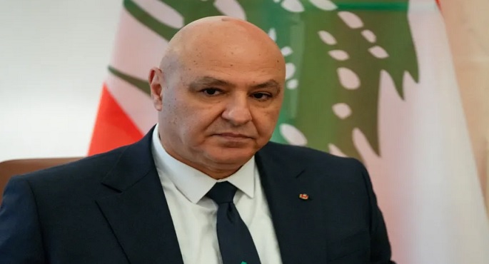 رئيس لبنان يحث الأطراف السياسية على تسليم السلاح