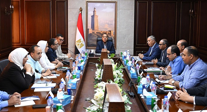 رئيس الوزراء يستعرض الموقف التنفيذى لأبرز المشروعات المُنفذة والجارية بالإسكندرية