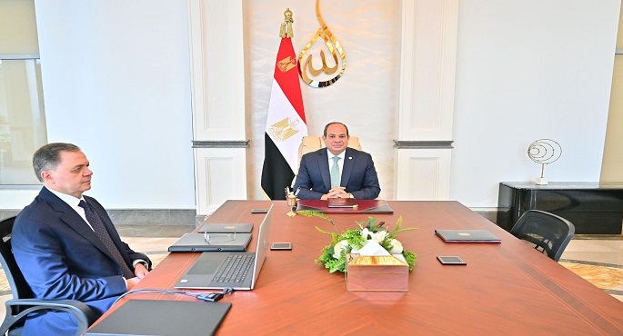 الرئيس السيسى يجتمع بوزير الداخلية اللواء محمود توفيق