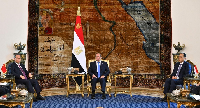 السيسى يستقبل رئيس مجلس الدولة الصينى و يشدد على أهمية تثبيت اتفاق وقف إطلاق النار بين إسرائيل وإيران